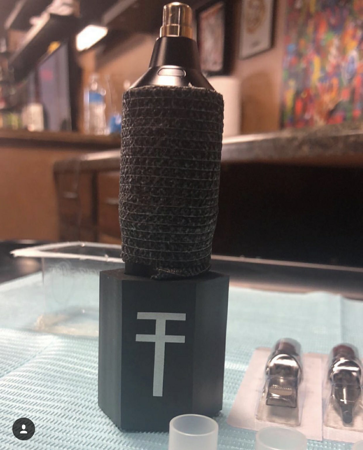 Malagkit na bendahe para sa tattoo